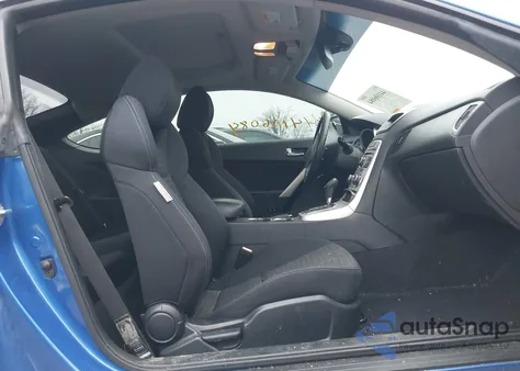 2010 Hyundai Genesis 2.0T Premium z USA, uszkodzony, nr VIN KMHHT6KD3AU041368